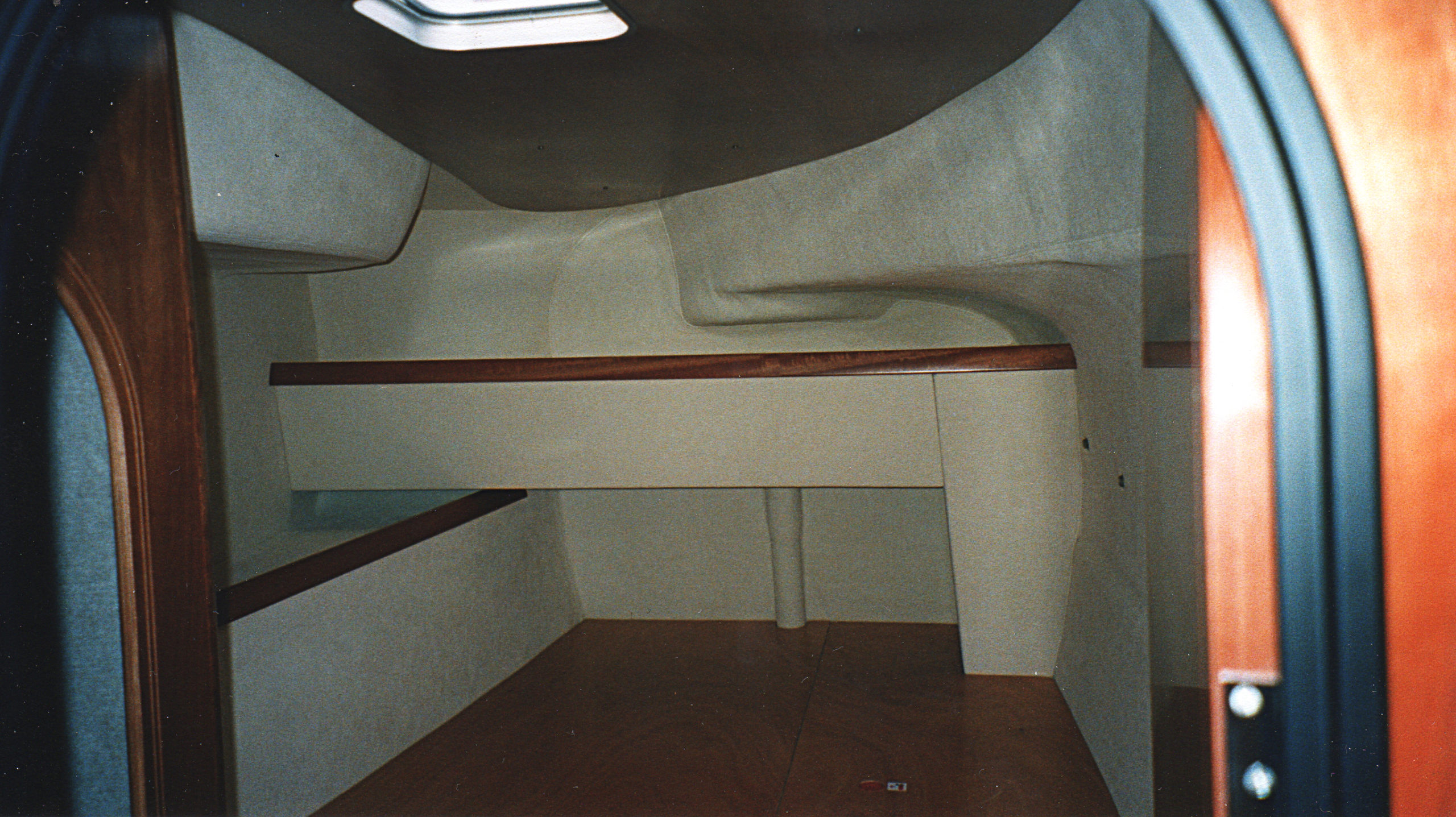 TM208