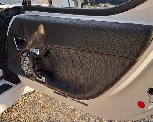 sellier sellerie automobile panneaux portes gainés Alfa Romeo 4c LIMITED EDITION
