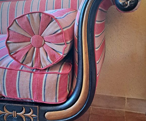 Banquette REGENCY Tapissier traditionnel SEDENTaire Aveyron lozere